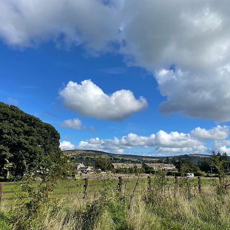 Toadland Shepherd Huts Durham Exteriör bild