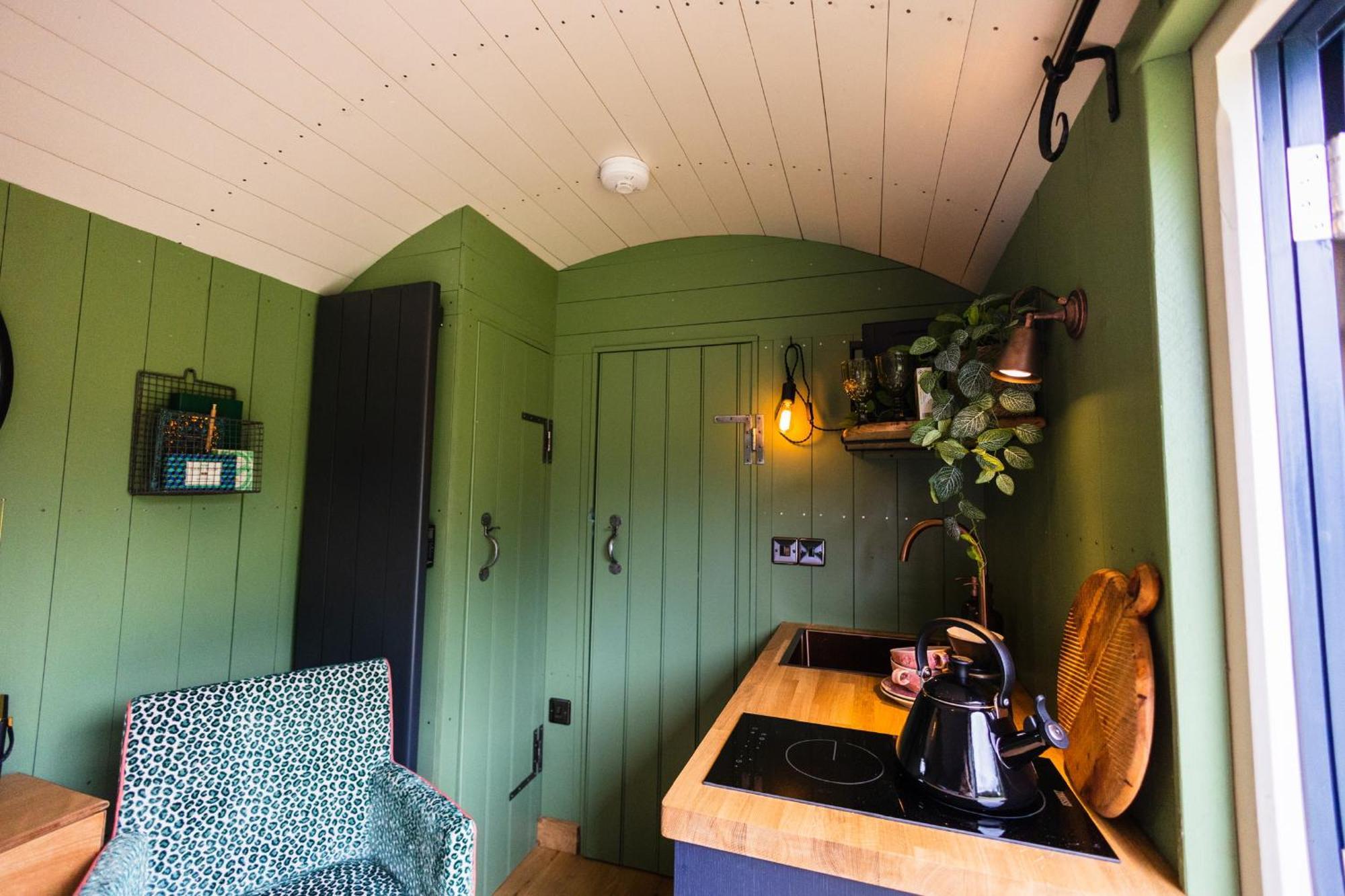 Toadland Shepherd Huts Durham Exteriör bild
